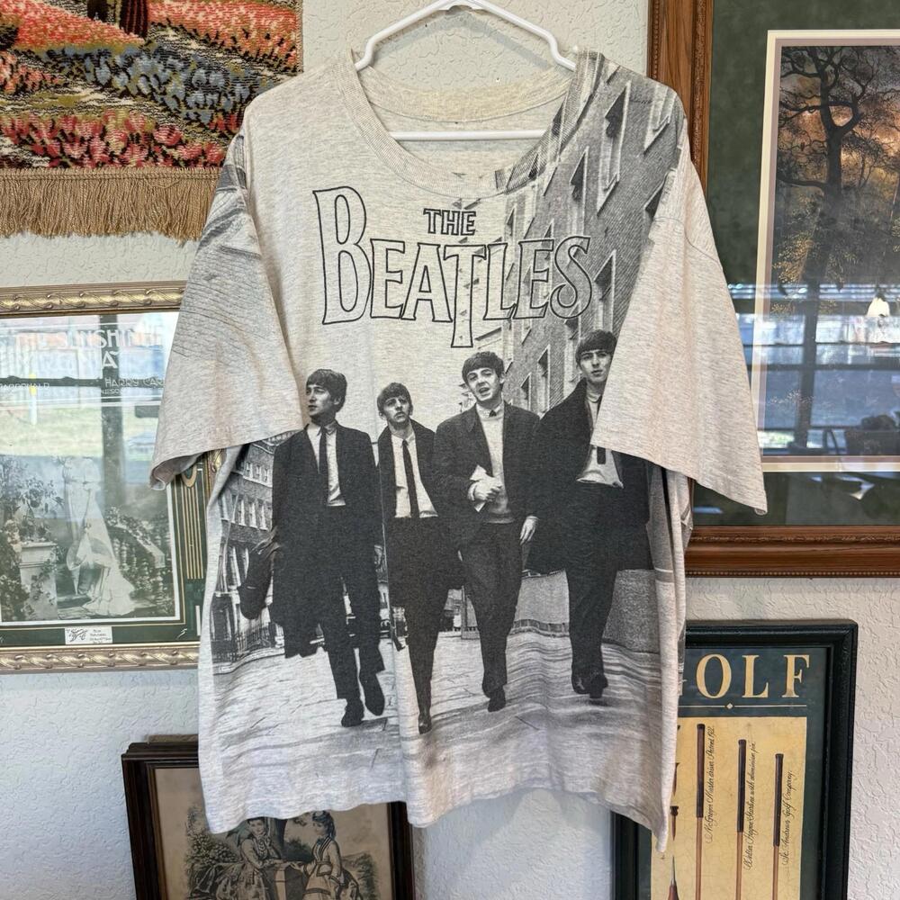 Vintages 90s RARE Beatles AOP Band Tee Size Men 2XL AOP Music Rock‎